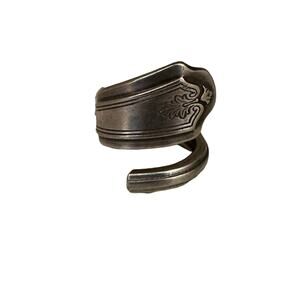 Size 8 Sterling Silver Plated Vintage Wrap Spoon Ring